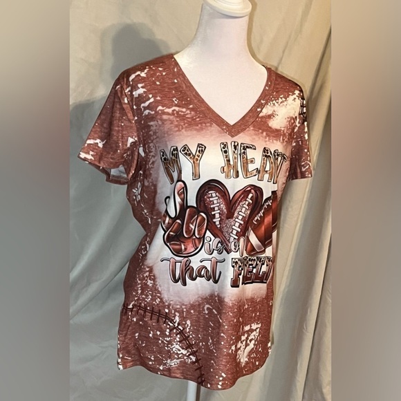 🏈My heart is on that field  VNeck womens TShirt with heart, peace, and football - Picture 7 of 9